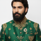 GROOM MALA